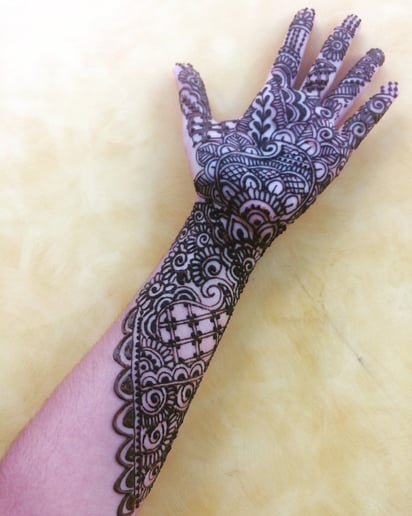 Gallery photo 5 of Zazu.Henna