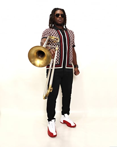 Gallery photo 5 of Zo Blow