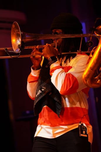 Gallery photo 10 of Zo Blow