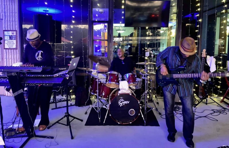 Gallery photo 3 of Zoay Jazz