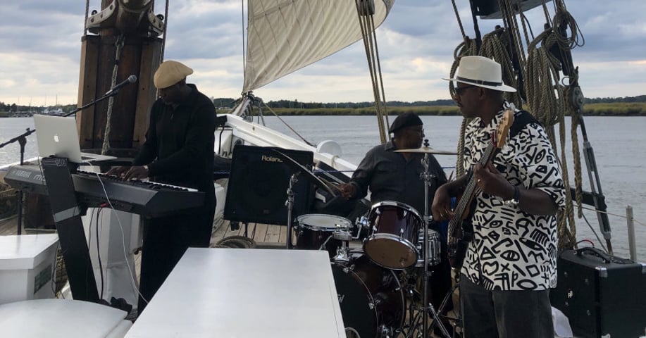 Gallery photo 5 of Zoay Jazz