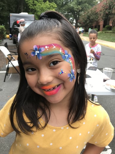 Gallery photo 4 of ZONA Face Painting & Balloon Twisting