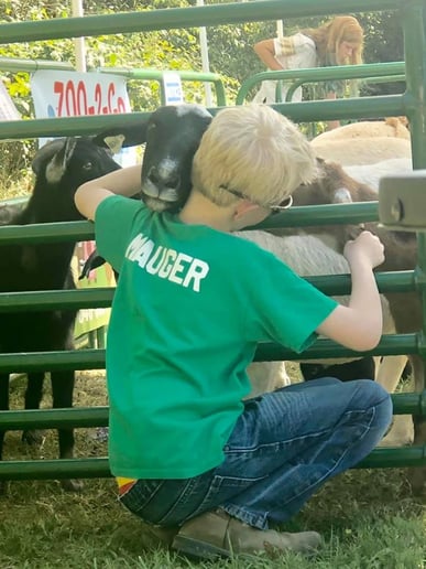 Gallery photo 4 of ZOO-2-GO Animal Adventures