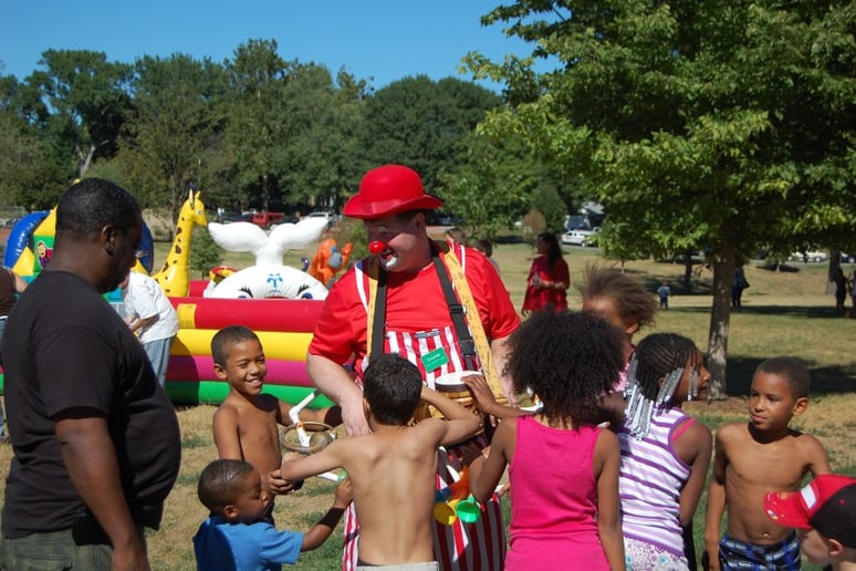 Gallery photo 4 of Zounds the Clown