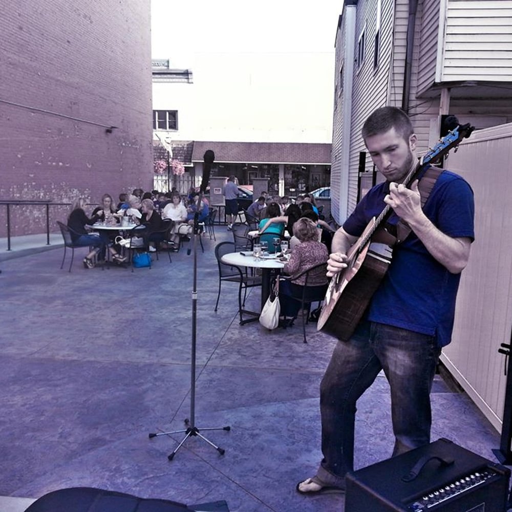 Profile thumbnail image for Aaron Peterson Guitarist