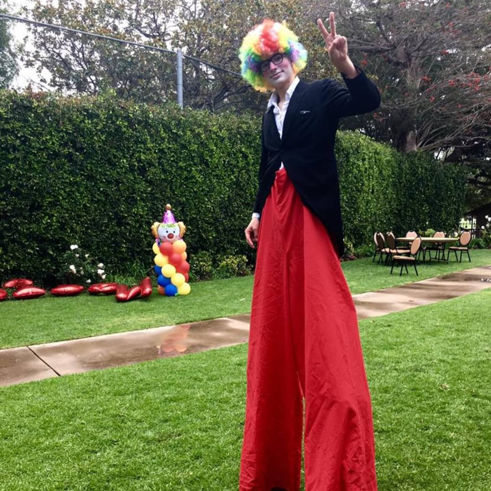 Profile thumbnail image for Alex Gruenenfelder: Stilt Walker