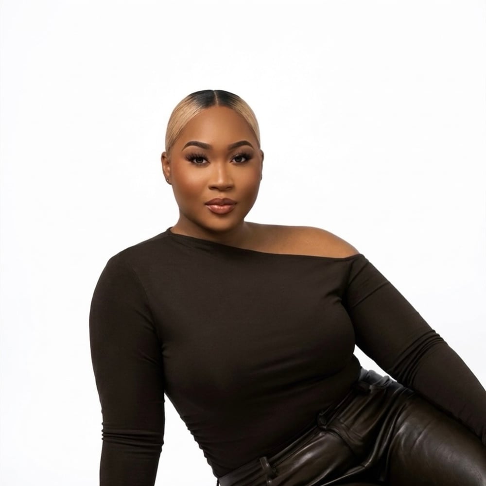 Profile thumbnail image for Alexis Jeanna Live