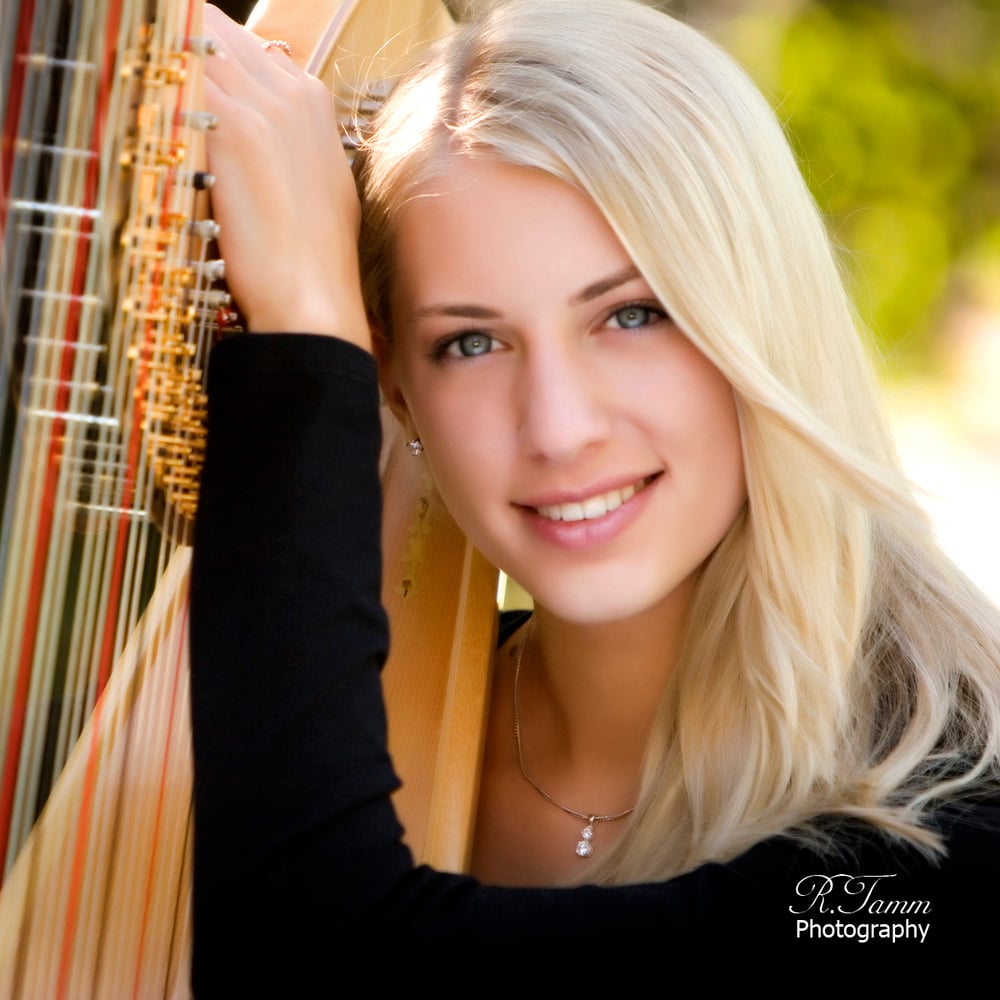 Profile thumbnail image for Celebration Harpist
