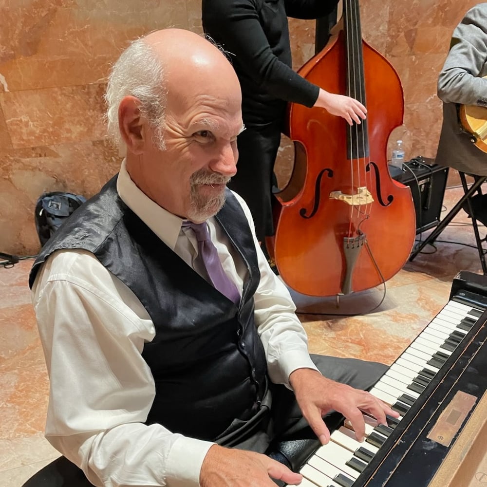 Profile thumbnail image for Fred Ostrow Solo/Trio