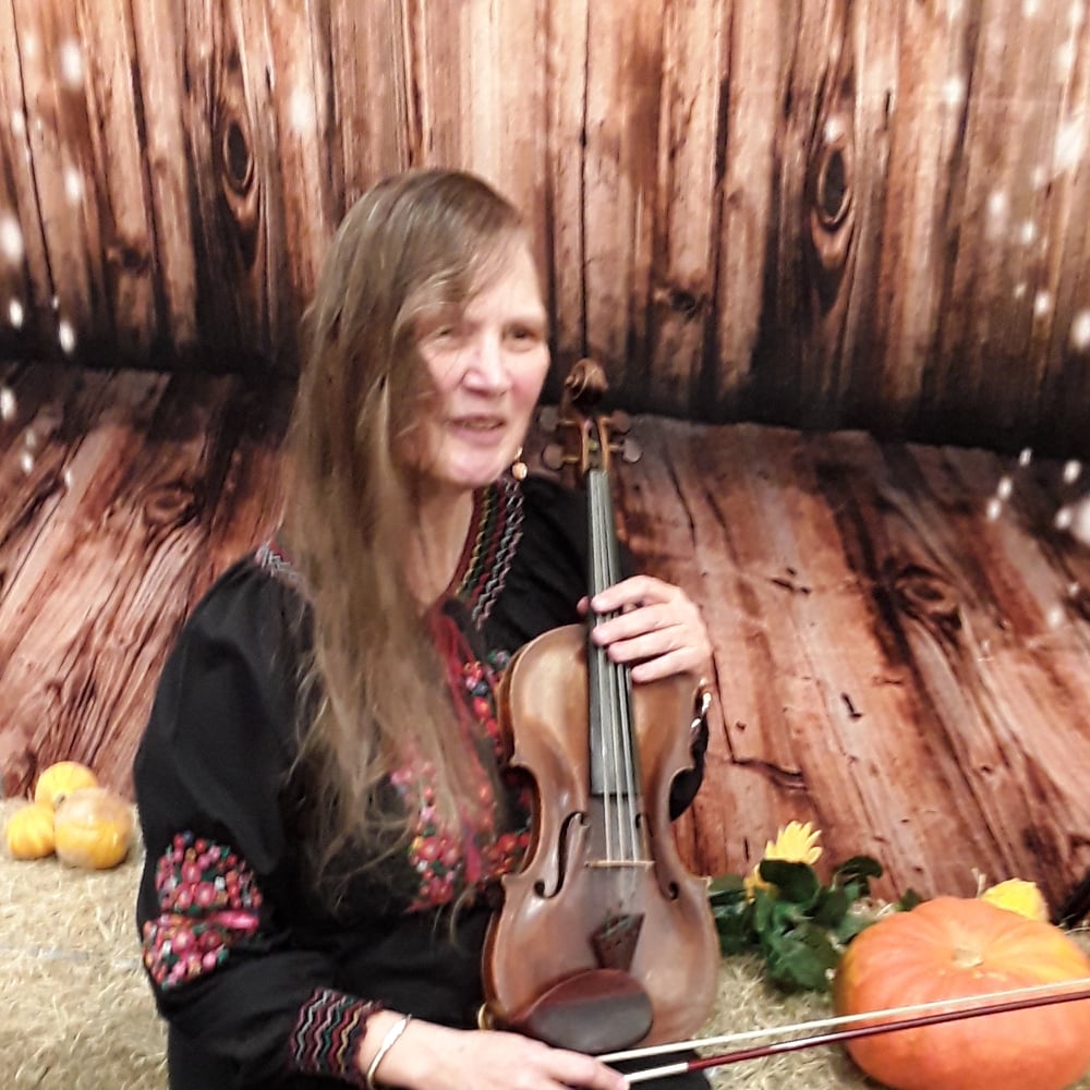 Profile thumbnail image for Hallie Reeves, Violinist