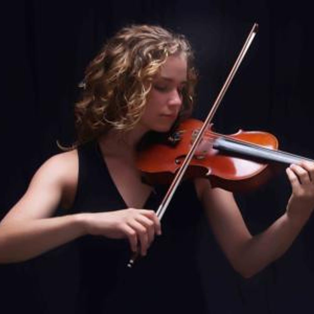 Profile thumbnail image for Laura Hartz, Violinist