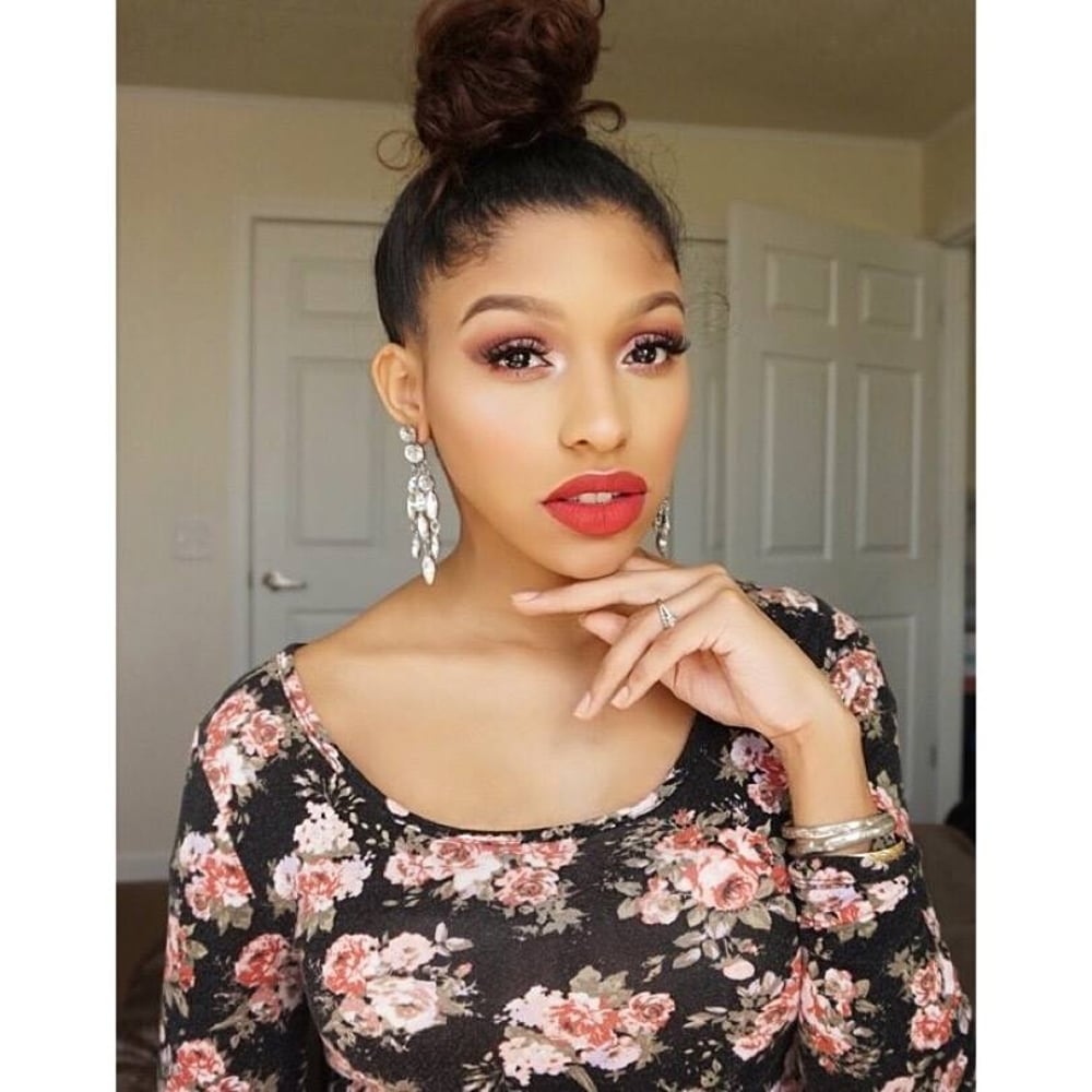Profile thumbnail image for Makeupbymlc