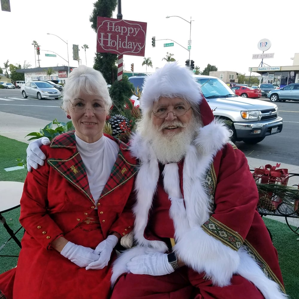 Profile thumbnail image for Escondido Santa and Mrs Claus