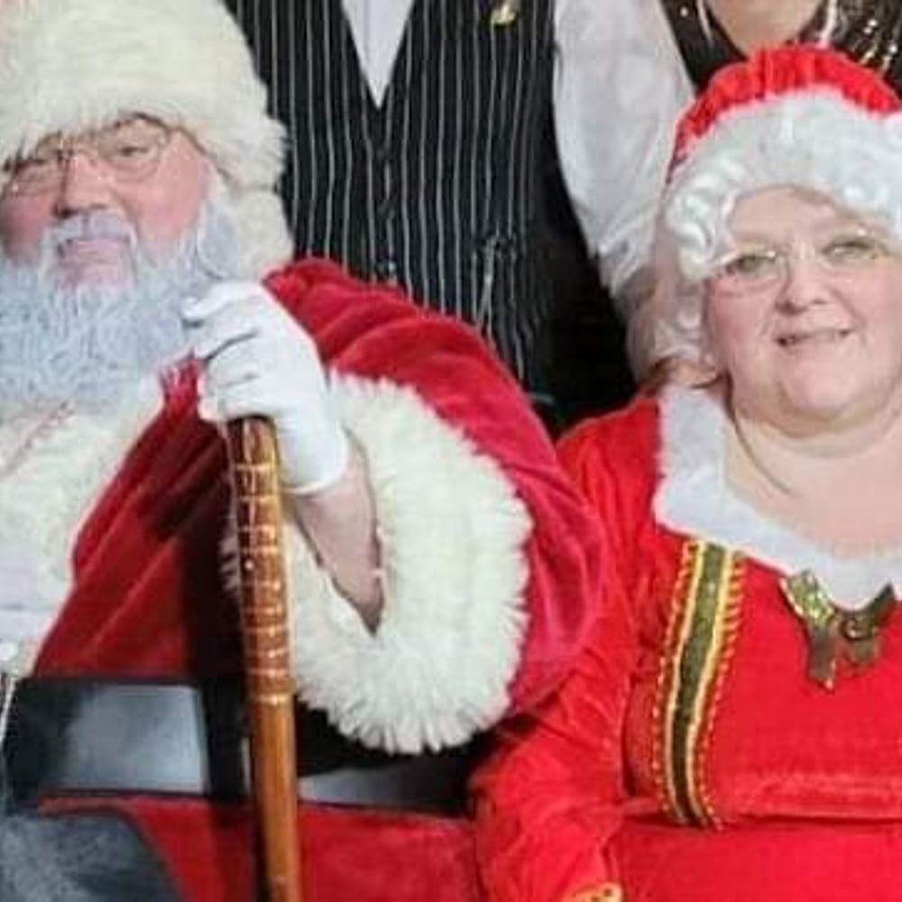 Profile thumbnail image for Santa Andy and Mrs Claus