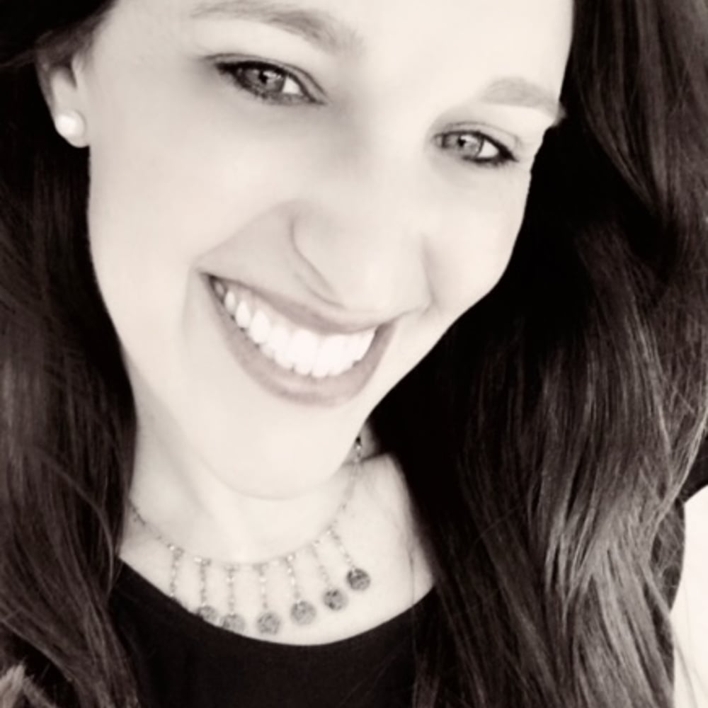 Profile thumbnail image for Singer-Pianist Tamara Miller