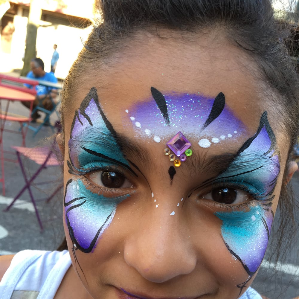 Profile thumbnail image for Sparkler Face Painting
