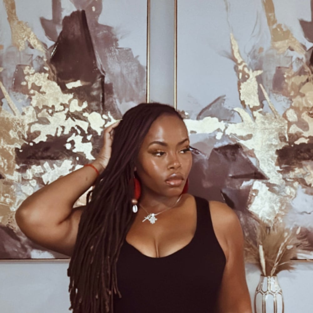 Profile thumbnail image for Yvette