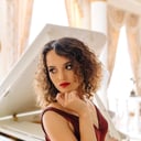 Alona_piano_