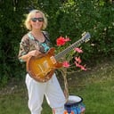 Barb Cheron - Guitarist