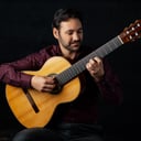Christopher Schoelen - Classical Guitarist
