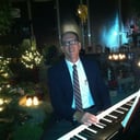Dale Arvay --- Professional Piano Entertainer