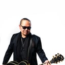 Dee Fong (Acoustic Looper)