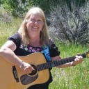 Dee Fleming, vocalist, guitarist, pianist