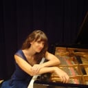 Helga Piano