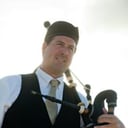 Jim Roberts, Bagpiper