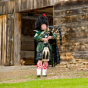John MacMillen, Bagpiper