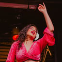 Lively, versatile &amp; entertaining singer