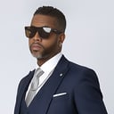 OZ on the mic