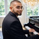 Edward N., Pianist