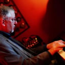 Pianist, Max Leake