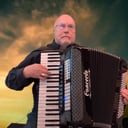 Roy Helsing - Accordionist