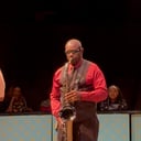 Saxy Les