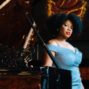 Sheree The Singer-Pianist