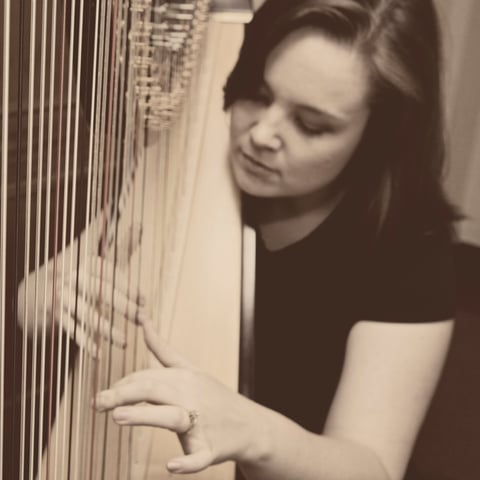 Hire Harpist Caroline Reyes - Harpist in Huntington Beach, CA | GigSalad
