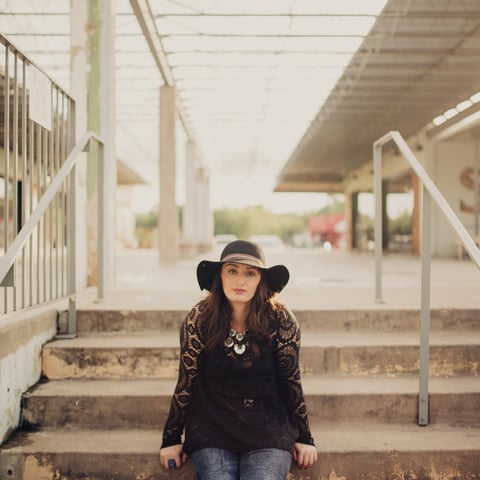 Hire Laura Lee Imhoff - Singing Guitarist in Boxford, MA | GigSalad