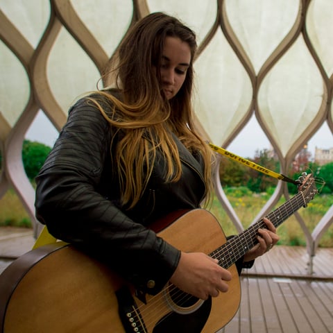 Hire Liz Ridgely - Singing Guitarist in Portsmouth, NH | GigSalad