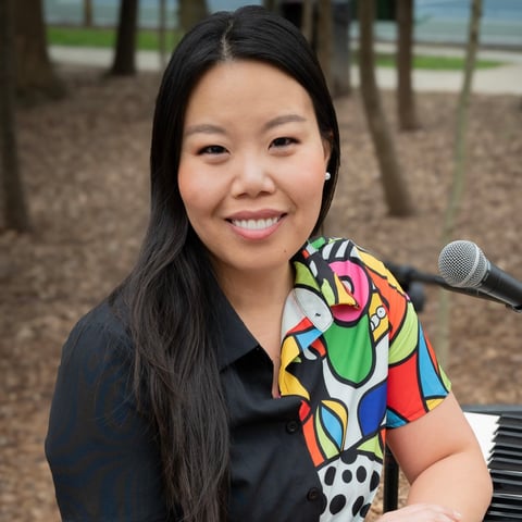 Hire Pianist & Singer, Classical and Modern - Singing Pianist in ...