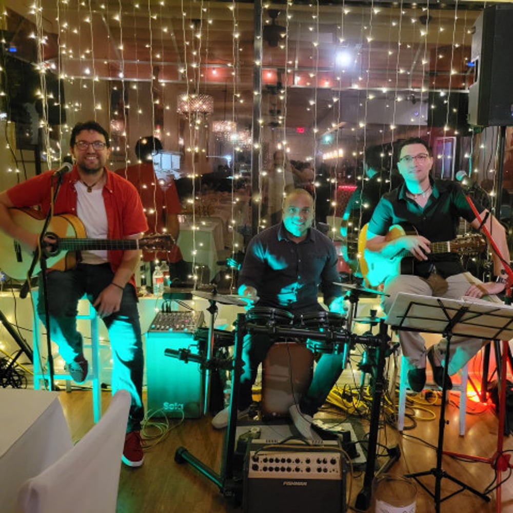 Profile thumbnail image for Acustic Brothers