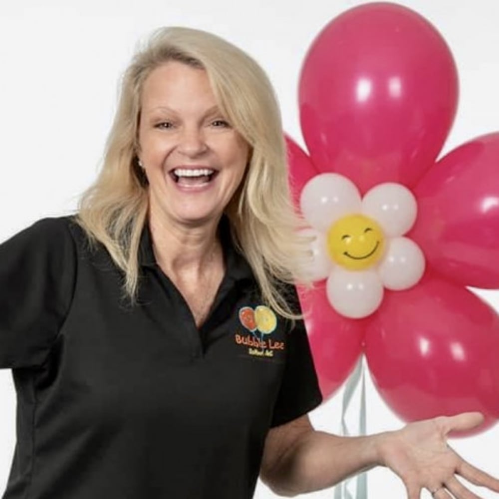 Profile thumbnail image for Bubble Lee Balloon Art
