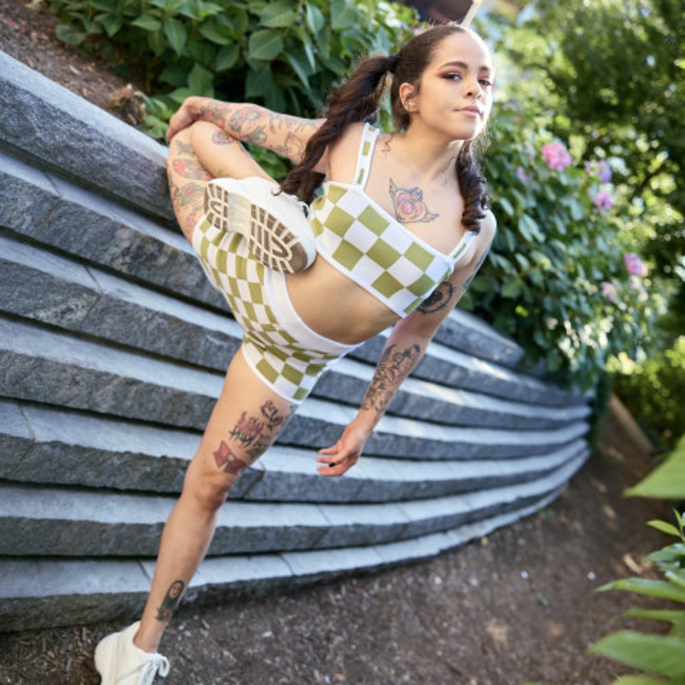 Profile thumbnail image for Vanessa Monday Contortion