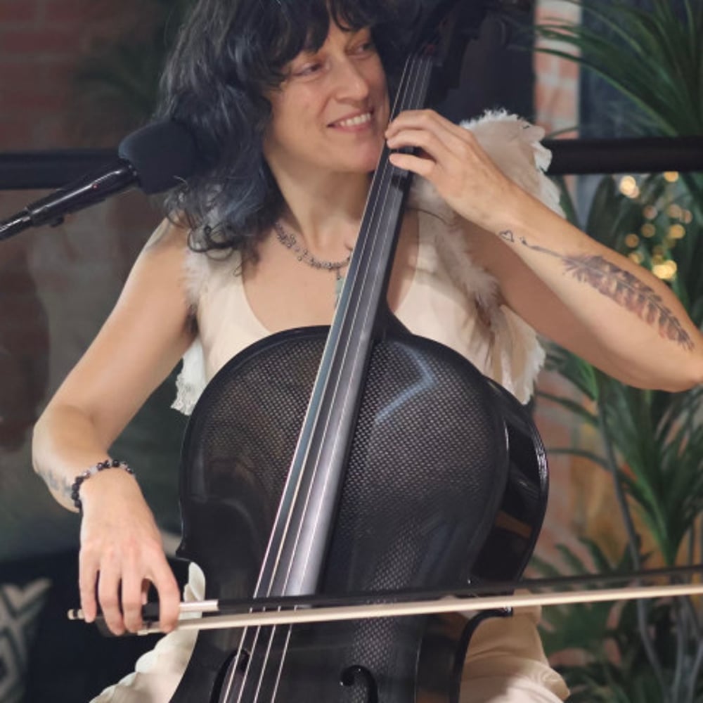 Profile thumbnail image for Rachel Mari - Creative Loop Artist/Cello/Vocals