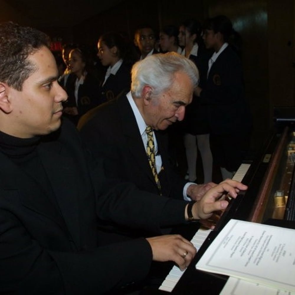 Profile thumbnail image for Croud Pleasing Piano Player!
