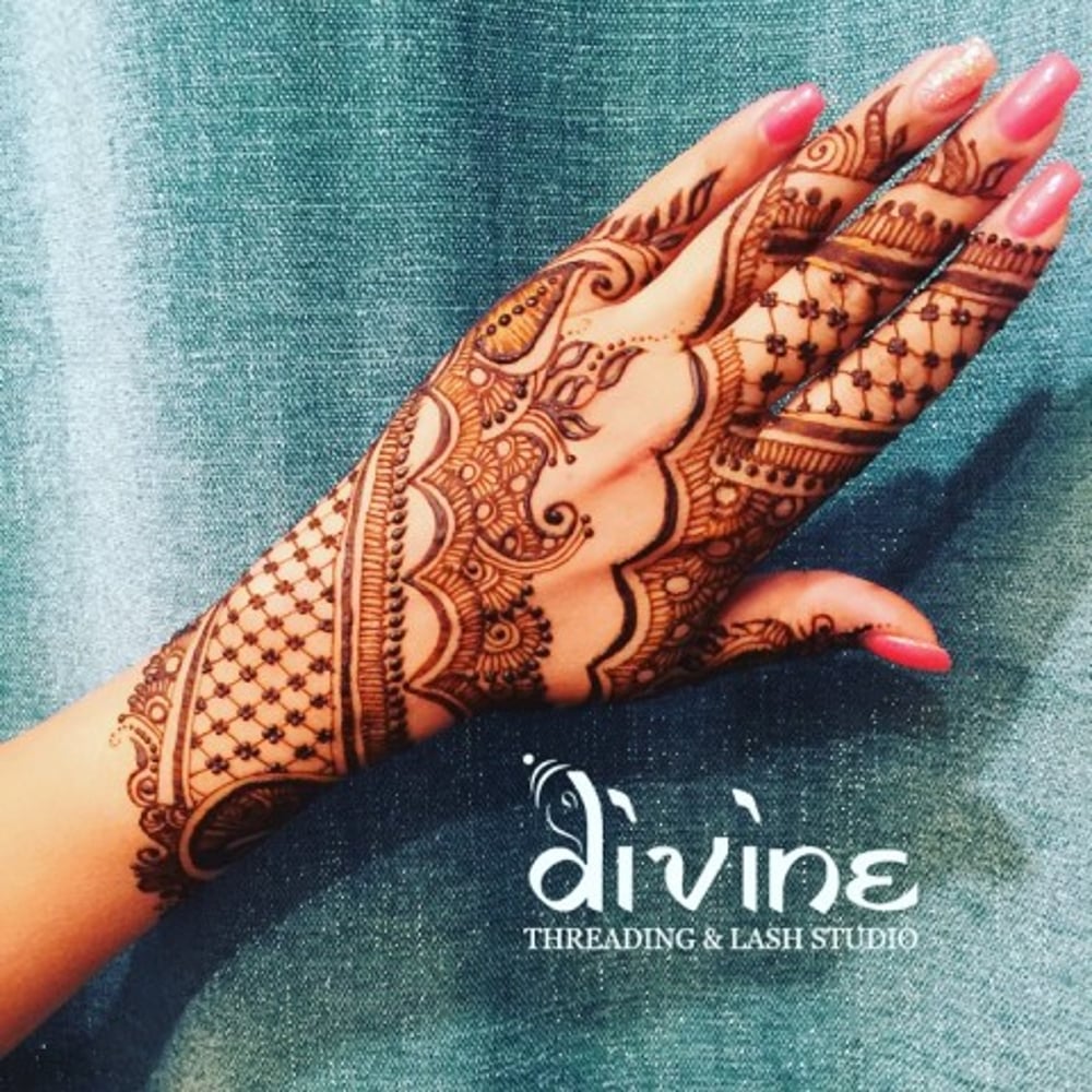 Profile thumbnail image for Divine Hennaart