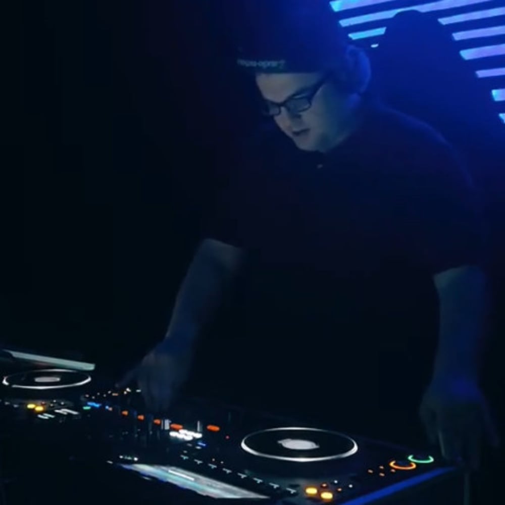 Profile thumbnail image for DJ 1tw2nty8