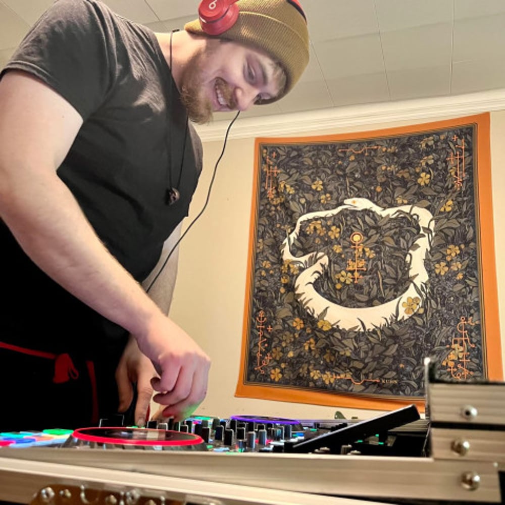 Profile thumbnail image for DJ Andy M