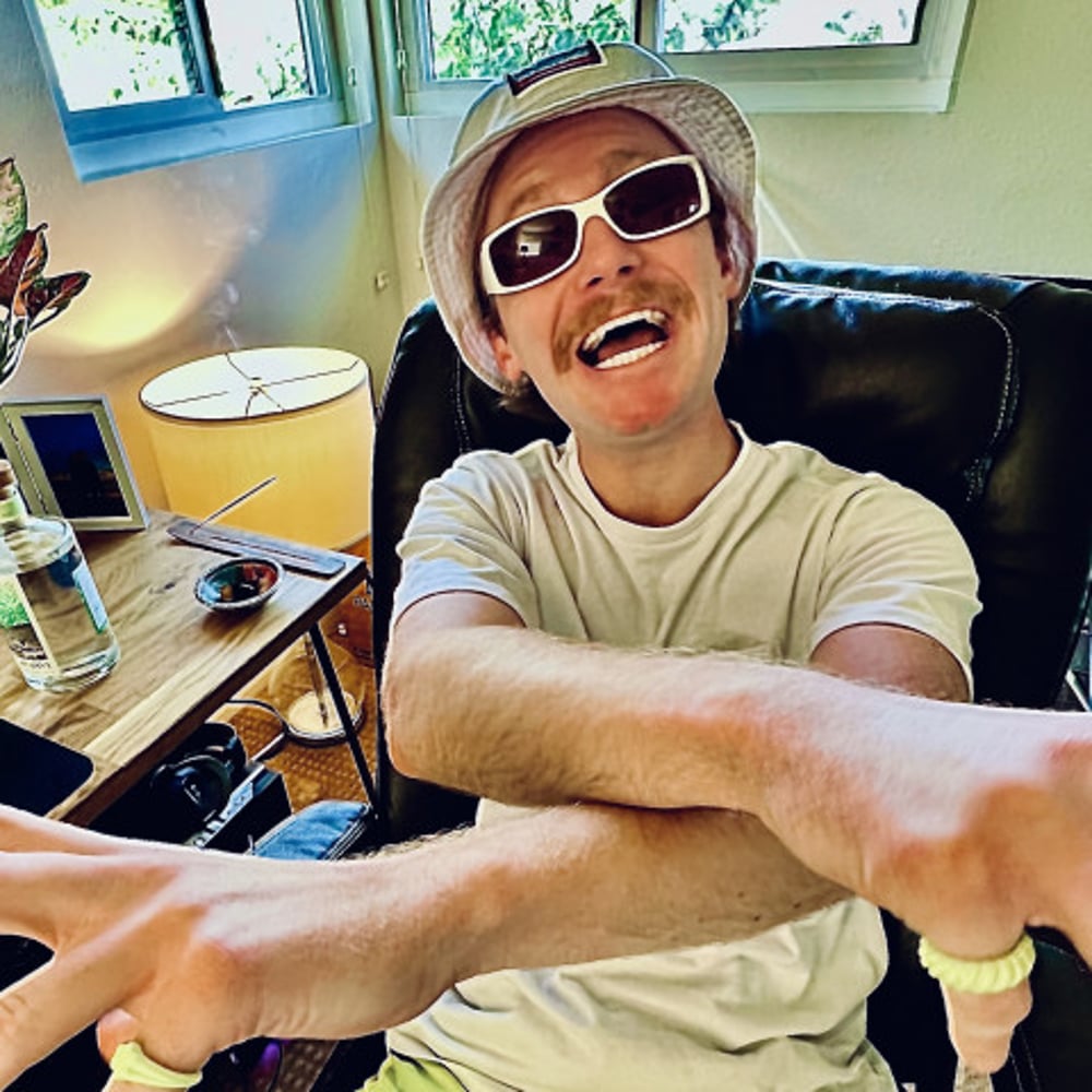 Profile thumbnail image for Dj Bucketstache